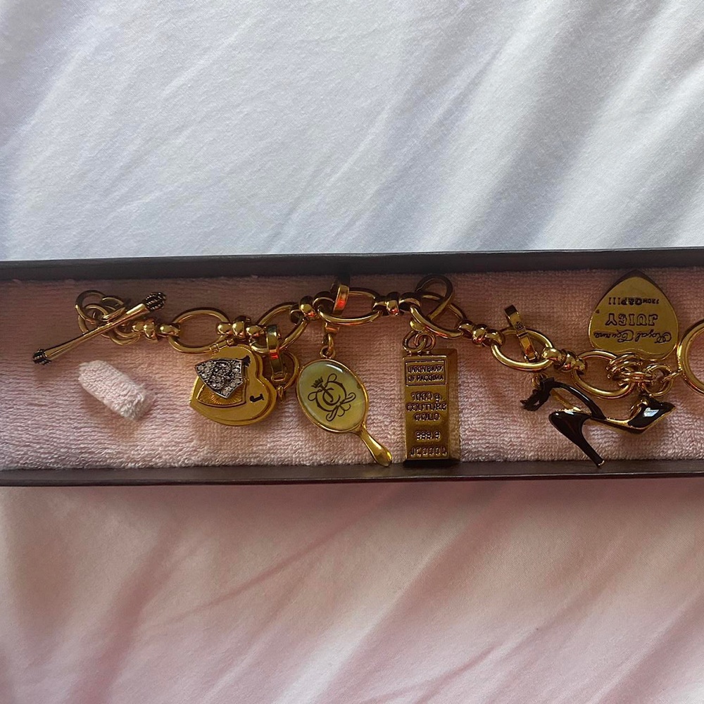 JUICY COUTURE Gold Charm Bracelet